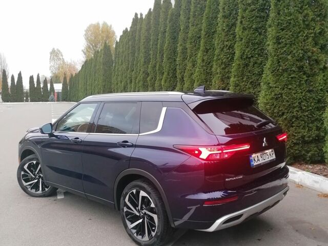 Синий Мицубиси Аутлендер, объемом двигателя 2.5 л и пробегом 17 тыс. км за 33500 $, фото 4 на Automoto.ua