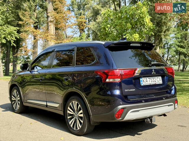 Міцубісі Аутлендер 2021 у Києві на Automoto.ua Синій Міцубісі Аутлендер, об'ємом двигуна 2.36 л та пробігом 70 тис. км за 24000 $, фото 26 на Automoto.ua