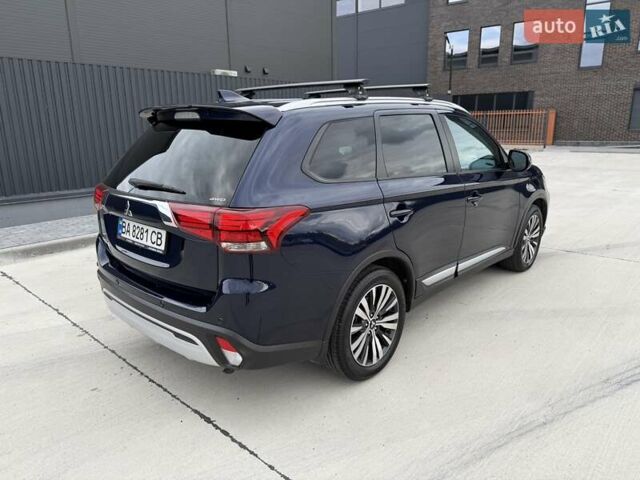Міцубісі Аутлендер 2021 у Кропивницькому (Кіровограді) на Automoto.ua Синій Міцубісі Аутлендер, об'ємом двигуна 2.4 л та пробігом 85 тис. км за 19950 $, фото 8 на Automoto.ua