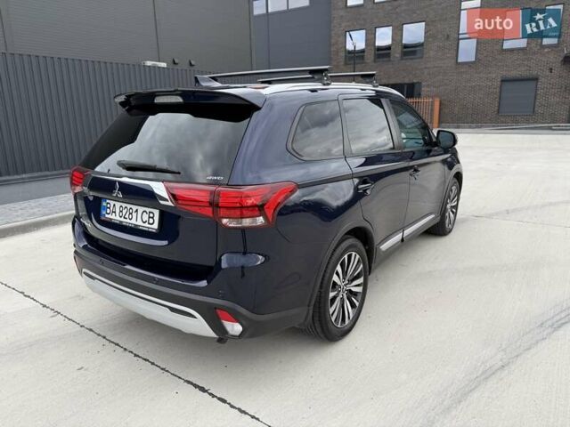 Міцубісі Аутлендер 2021 у Кропивницькому (Кіровограді) на Automoto.ua Синій Міцубісі Аутлендер, об'ємом двигуна 2.4 л та пробігом 85 тис. км за 19950 $, фото 7 на Automoto.ua