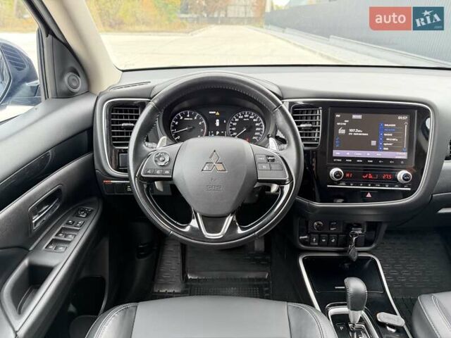 Міцубісі Аутлендер 2021 у Кропивницькому (Кіровограді) на Automoto.ua Синій Міцубісі Аутлендер, об'ємом двигуна 2.4 л та пробігом 85 тис. км за 19950 $, фото 24 на Automoto.ua