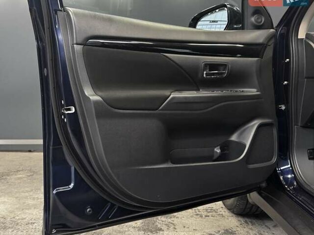 Синий Мицубиси Аутлендер, объемом двигателя 2 л и пробегом 62 тыс. км за 20500 $, фото 28 на Automoto.ua