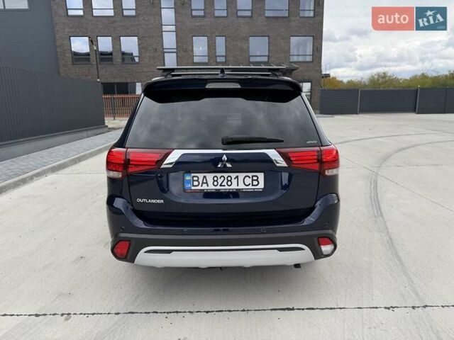 Міцубісі Аутлендер 2021 у Кропивницькому (Кіровограді) на Automoto.ua Синій Міцубісі Аутлендер, об'ємом двигуна 2.4 л та пробігом 85 тис. км за 19950 $, фото 6 на Automoto.ua