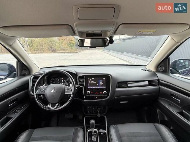 Міцубісі Аутлендер 2021 у Кропивницькому (Кіровограді) на Automoto.ua Синій Міцубісі Аутлендер, об'ємом двигуна 2.4 л та пробігом 85 тис. км за 19950 $, фото 34 на Automoto.ua