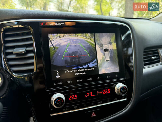 Міцубісі Аутлендер 2021 у Києві на Automoto.ua Синій Міцубісі Аутлендер, об'ємом двигуна 2.36 л та пробігом 70 тис. км за 24000 $, фото 36 на Automoto.ua