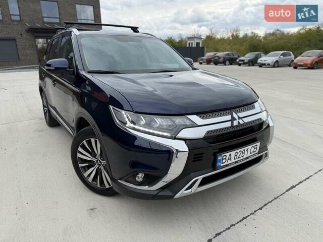 Міцубісі Аутлендер 2021 у Кропивницькому (Кіровограді) на Automoto.ua Синій Міцубісі Аутлендер, об'ємом двигуна 2.4 л та пробігом 85 тис. км за 19950 $, фото 69 на Automoto.ua