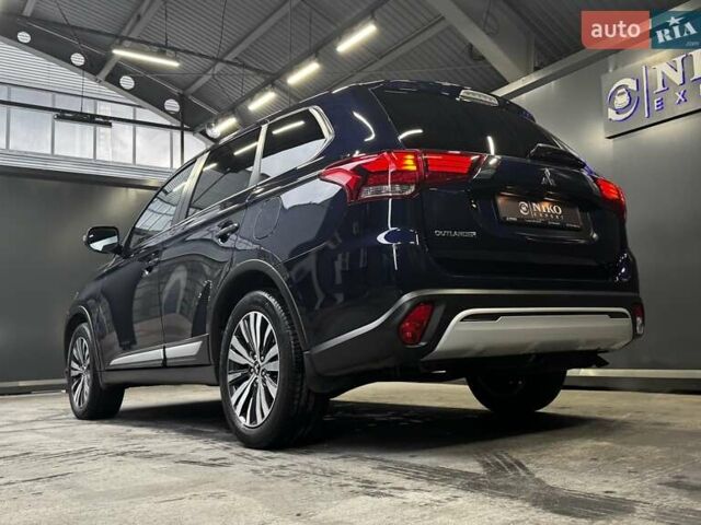 Синий Мицубиси Аутлендер, объемом двигателя 2 л и пробегом 62 тыс. км за 20500 $, фото 15 на Automoto.ua