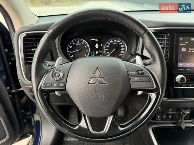Міцубісі Аутлендер 2021 у Кропивницькому (Кіровограді) на Automoto.ua Синій Міцубісі Аутлендер, об'ємом двигуна 2.4 л та пробігом 85 тис. км за 19950 $, фото 25 на Automoto.ua