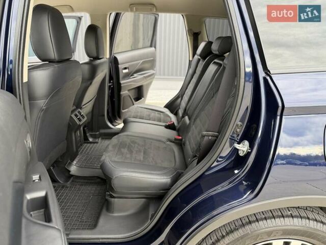 Міцубісі Аутлендер 2021 у Кропивницькому (Кіровограді) на Automoto.ua Синій Міцубісі Аутлендер, об'ємом двигуна 2.4 л та пробігом 85 тис. км за 19950 $, фото 42 на Automoto.ua