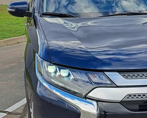 Синій Міцубісі Аутлендер, об'ємом двигуна 2.36 л та пробігом 76 тис. км за 24700 $, фото 7 на Automoto.ua