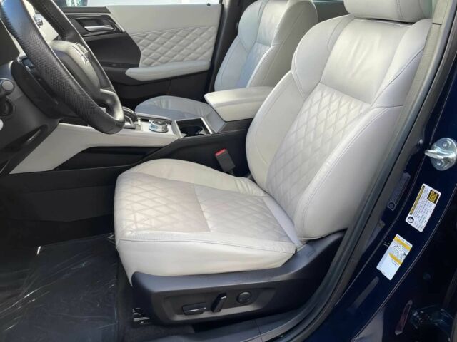 Синій Міцубісі Аутлендер, об'ємом двигуна 2.5 л та пробігом 15 тис. км за 16000 $, фото 9 на Automoto.ua