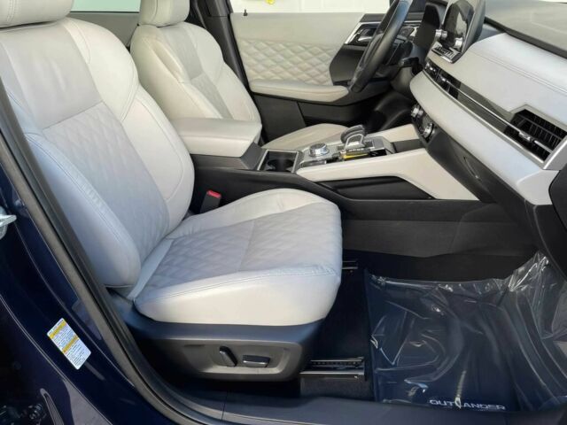 Синій Міцубісі Аутлендер, об'ємом двигуна 2.5 л та пробігом 15 тис. км за 16000 $, фото 8 на Automoto.ua