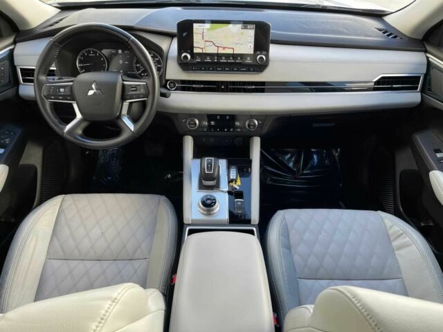 Синій Міцубісі Аутлендер, об'ємом двигуна 2.5 л та пробігом 15 тис. км за 16000 $, фото 11 на Automoto.ua