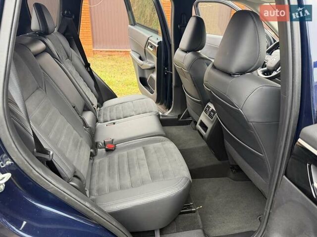 Синий Мицубиси Аутлендер, объемом двигателя 2.5 л и пробегом 80 тыс. км за 24800 $, фото 40 на Automoto.ua