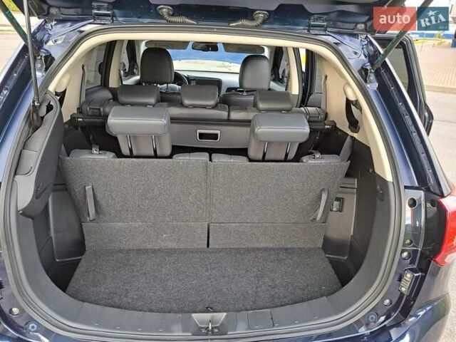 Синій Міцубісі Аутлендер, об'ємом двигуна 2.36 л та пробігом 76 тис. км за 24700 $, фото 29 на Automoto.ua