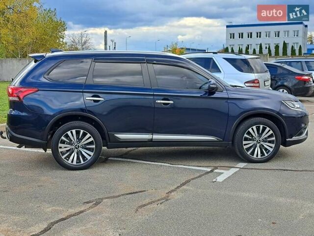 Синій Міцубісі Аутлендер, об'ємом двигуна 2.36 л та пробігом 76 тис. км за 24700 $, фото 10 на Automoto.ua