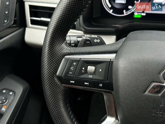 Синий Мицубиси Аутлендер, объемом двигателя 2.5 л и пробегом 15 тыс. км за 35000 $, фото 14 на Automoto.ua