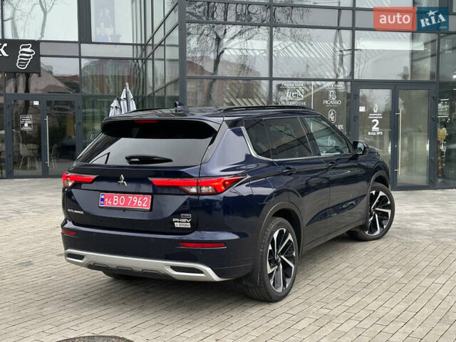 Синий Мицубиси Аутлендер, объемом двигателя 2.5 л и пробегом 15 тыс. км за 35000 $, фото 6 на Automoto.ua