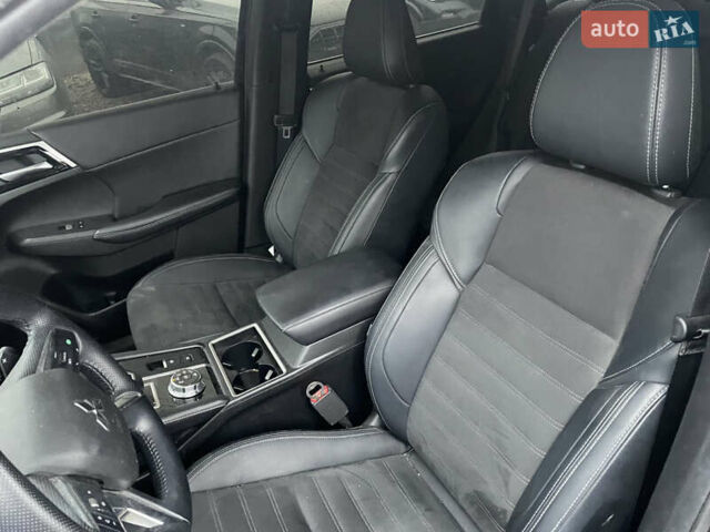 Синий Мицубиси Аутлендер, объемом двигателя 2.5 л и пробегом 84 тыс. км за 25500 $, фото 8 на Automoto.ua