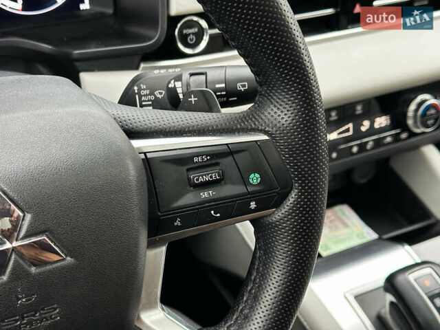 Синий Мицубиси Аутлендер, объемом двигателя 2.5 л и пробегом 15 тыс. км за 35000 $, фото 15 на Automoto.ua