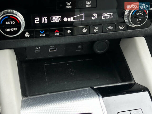 Синий Мицубиси Аутлендер, объемом двигателя 2.5 л и пробегом 15 тыс. км за 35000 $, фото 24 на Automoto.ua