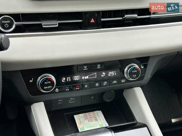 Синий Мицубиси Аутлендер, объемом двигателя 2.5 л и пробегом 15 тыс. км за 35000 $, фото 23 на Automoto.ua