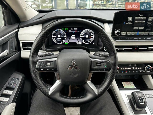 Синий Мицубиси Аутлендер, объемом двигателя 2.5 л и пробегом 15 тыс. км за 35000 $, фото 16 на Automoto.ua