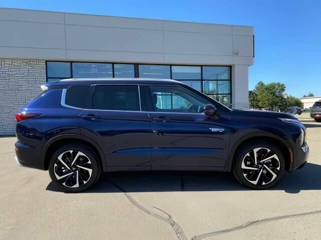 Синий Мицубиси Аутлендер, объемом двигателя 2.4 л и пробегом 12 тыс. км за 15900 $, фото 7 на Automoto.ua