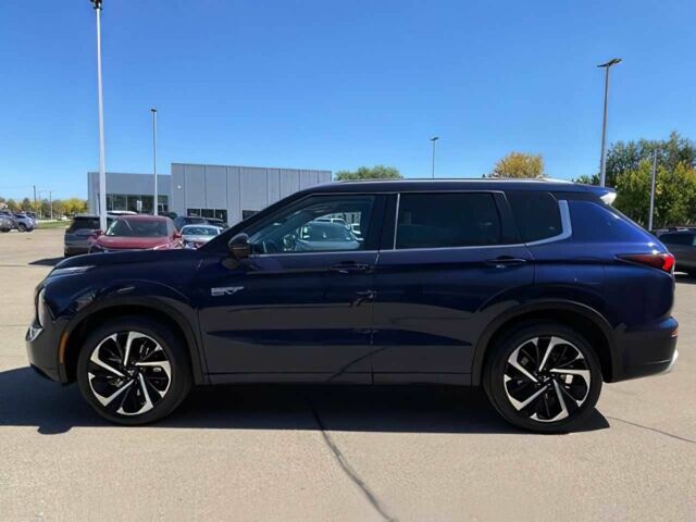 Синий Мицубиси Аутлендер, объемом двигателя 2.4 л и пробегом 12 тыс. км за 15900 $, фото 3 на Automoto.ua