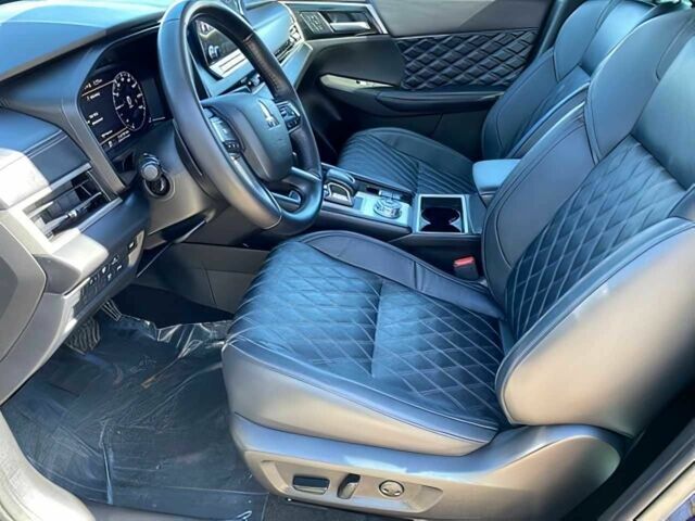 Синий Мицубиси Аутлендер, объемом двигателя 2.4 л и пробегом 12 тыс. км за 15900 $, фото 8 на Automoto.ua