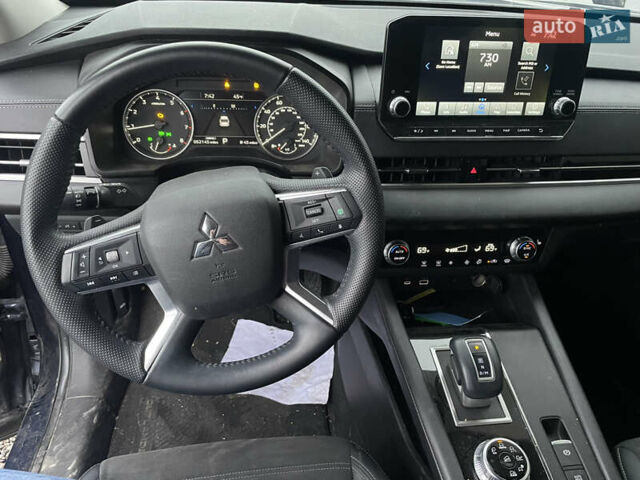 Синий Мицубиси Аутлендер, объемом двигателя 2.5 л и пробегом 84 тыс. км за 25500 $, фото 10 на Automoto.ua