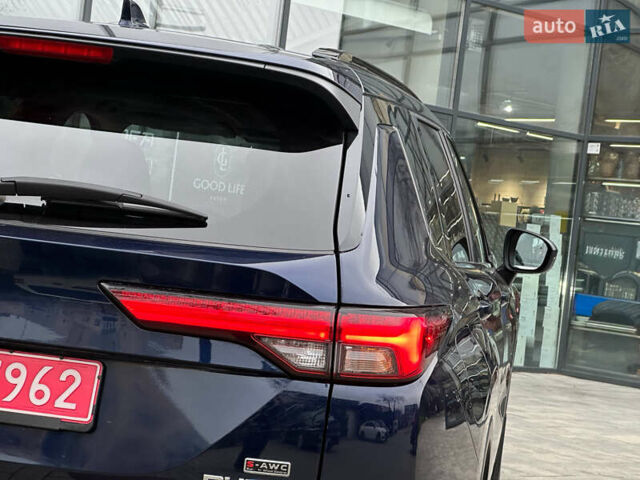 Синий Мицубиси Аутлендер, объемом двигателя 2.5 л и пробегом 15 тыс. км за 35000 $, фото 59 на Automoto.ua