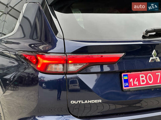 Синий Мицубиси Аутлендер, объемом двигателя 2.5 л и пробегом 15 тыс. км за 35000 $, фото 56 на Automoto.ua