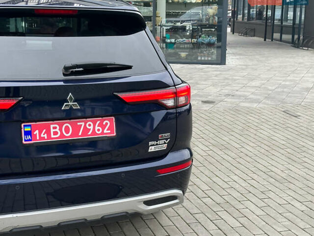 Синий Мицубиси Аутлендер, объемом двигателя 2.5 л и пробегом 15 тыс. км за 35000 $, фото 57 на Automoto.ua