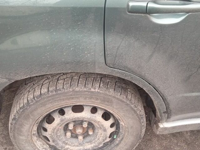 Зеленый Мицубиси Аутлендер, объемом двигателя 2 л и пробегом 220 тыс. км за 6000 $, фото 5 на Automoto.ua