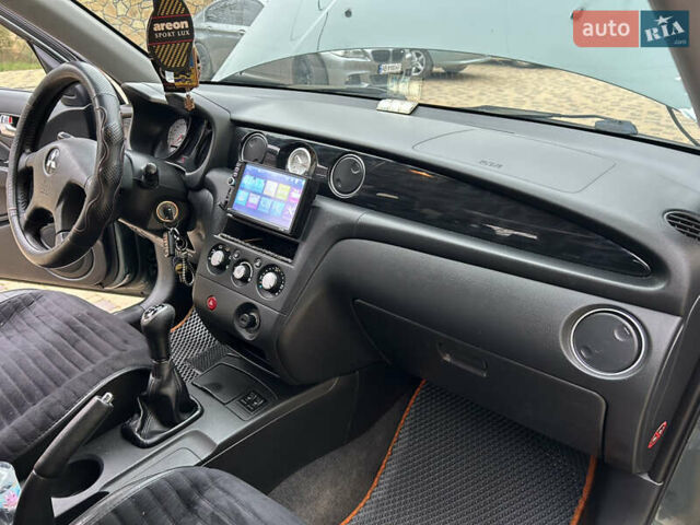 Зеленый Мицубиси Аутлендер, объемом двигателя 2.38 л и пробегом 250 тыс. км за 7200 $, фото 34 на Automoto.ua