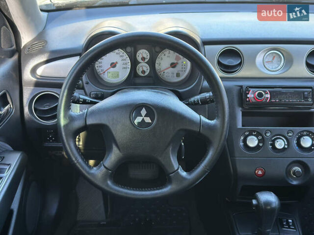 Міцубісі Аутлендер 2006 у Києві на Automoto.ua Зелений Міцубісі Аутлендер, об'ємом двигуна 2.4 л та пробігом 275 тис. км за 7350 $, фото 28 на Automoto.ua