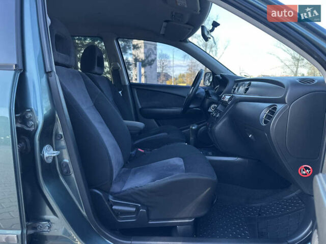 Міцубісі Аутлендер 2006 у Києві на Automoto.ua Зелений Міцубісі Аутлендер, об'ємом двигуна 2.4 л та пробігом 275 тис. км за 7350 $, фото 42 на Automoto.ua