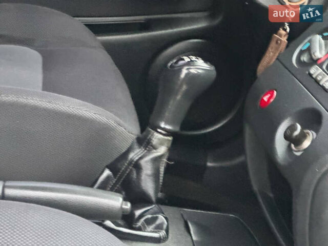 Зеленый Мицубиси Аутлендер, объемом двигателя 2 л и пробегом 194 тыс. км за 6350 $, фото 45 на Automoto.ua