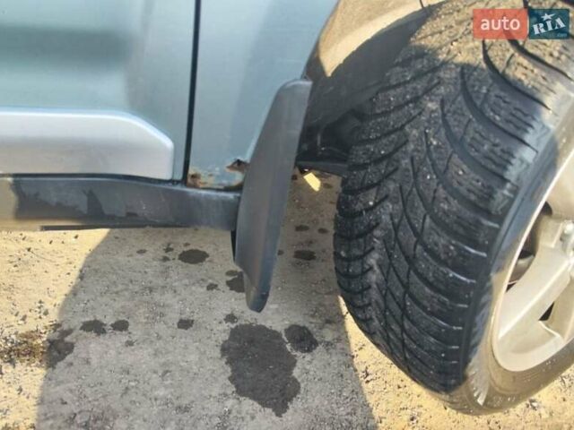 Зеленый Мицубиси Аутлендер, объемом двигателя 3 л и пробегом 235 тыс. км за 7000 $, фото 3 на Automoto.ua