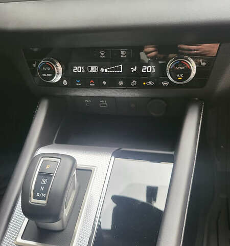 Зелений Міцубісі Аутлендер, об'ємом двигуна 2.5 л та пробігом 10 тис. км за 39000 $, фото 11 на Automoto.ua