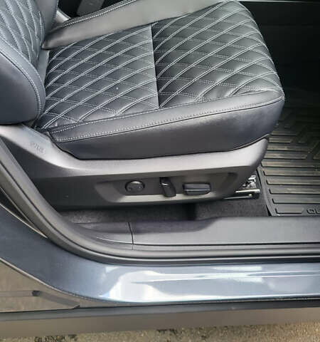 Зелений Міцубісі Аутлендер, об'ємом двигуна 2.5 л та пробігом 10 тис. км за 39000 $, фото 9 на Automoto.ua