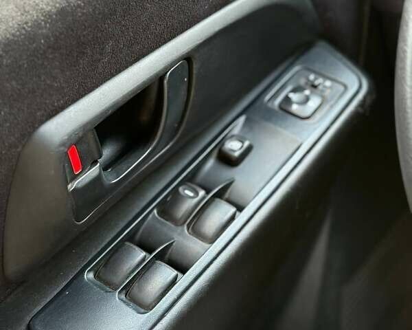 Синій Міцубісі Паджеро Пінін, об'ємом двигуна 2 л та пробігом 118 тис. км за 6950 $, фото 40 на Automoto.ua