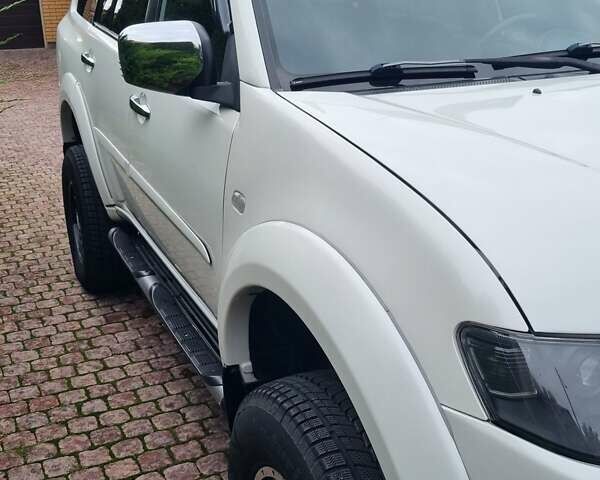 Міцубісі Паджеро Спорт 2011 у Одесі на Automoto.ua Білий Міцубісі Паджеро Спорт, об'ємом двигуна 2.48 л та пробігом 187 тис. км за 13500 $, фото 2 на Automoto.ua