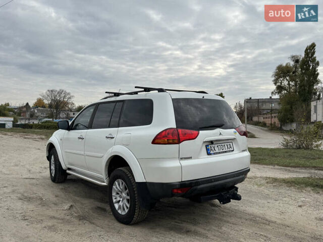 Мицубиси Паджеро Спорт 2011 в Харькове на Automoto.ua Белый Мицубиси Паджеро Спорт, объемом двигателя 2.48 л и пробегом 174 тыс. км за 15250 $, фото 6 на Automoto.ua
