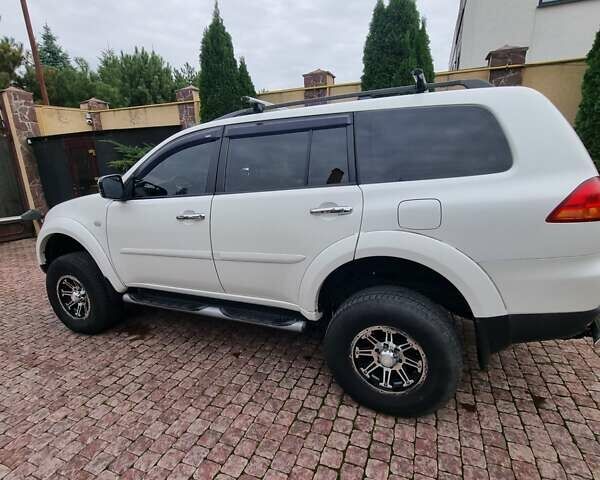 Міцубісі Паджеро Спорт 2011 у Одесі на Automoto.ua Білий Міцубісі Паджеро Спорт, об'ємом двигуна 2.48 л та пробігом 187 тис. км за 13500 $, фото 6 на Automoto.ua