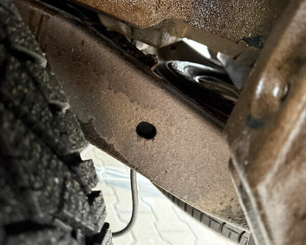 Білий Міцубісі Паджеро Спорт, об'ємом двигуна 2.48 л та пробігом 230 тис. км за 13500 $, фото 22 на Automoto.ua