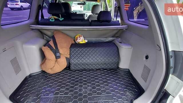 Білий Міцубісі Паджеро Спорт, об'ємом двигуна 2.48 л та пробігом 200 тис. км за 11500 $, фото 32 на Automoto.ua