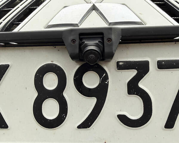 Білий Міцубісі Паджеро Спорт, об'ємом двигуна 2.48 л та пробігом 230 тис. км за 13500 $, фото 37 на Automoto.ua