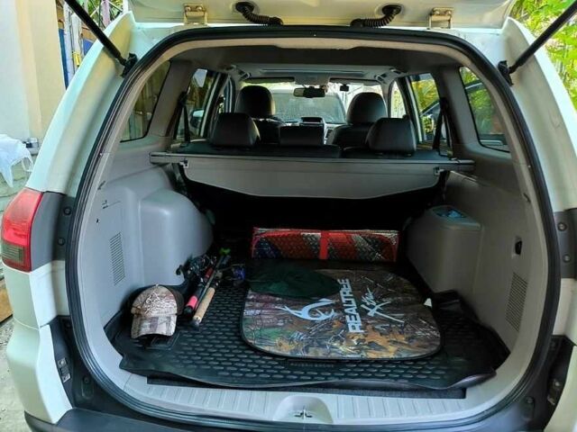 Белый Мицубиси Паджеро Спорт, объемом двигателя 2.5 л и пробегом 151 тыс. км за 16500 $, фото 2 на Automoto.ua